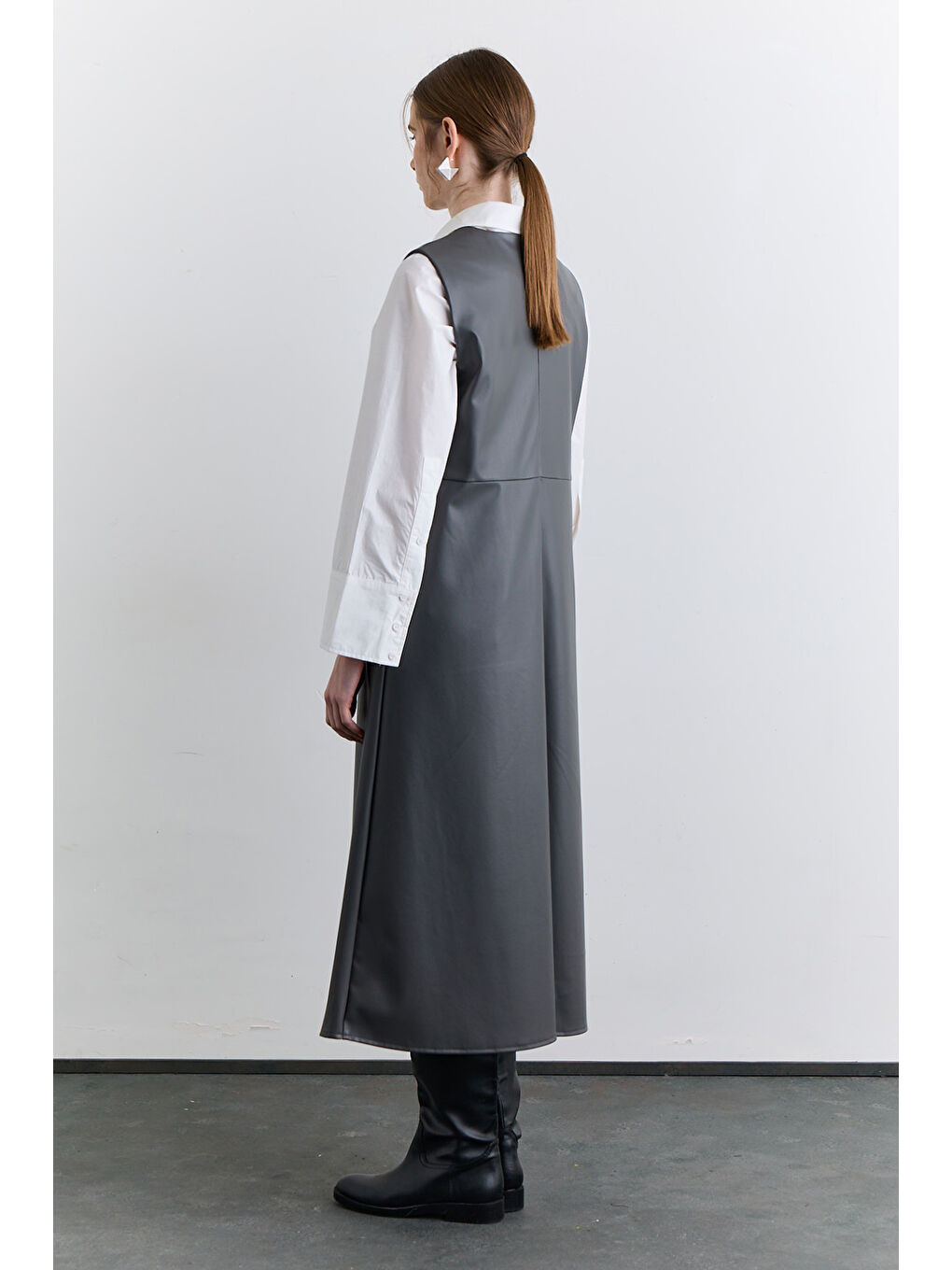 Cep Detaylı Deri Elbise Gri-5