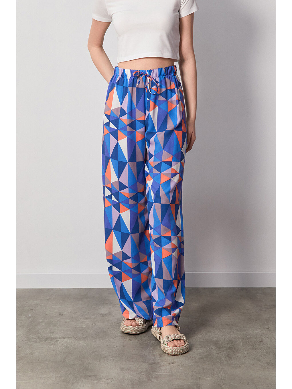 Mavi Üçgen Desenli Beli Lastikli Palazzo Pantolon-1