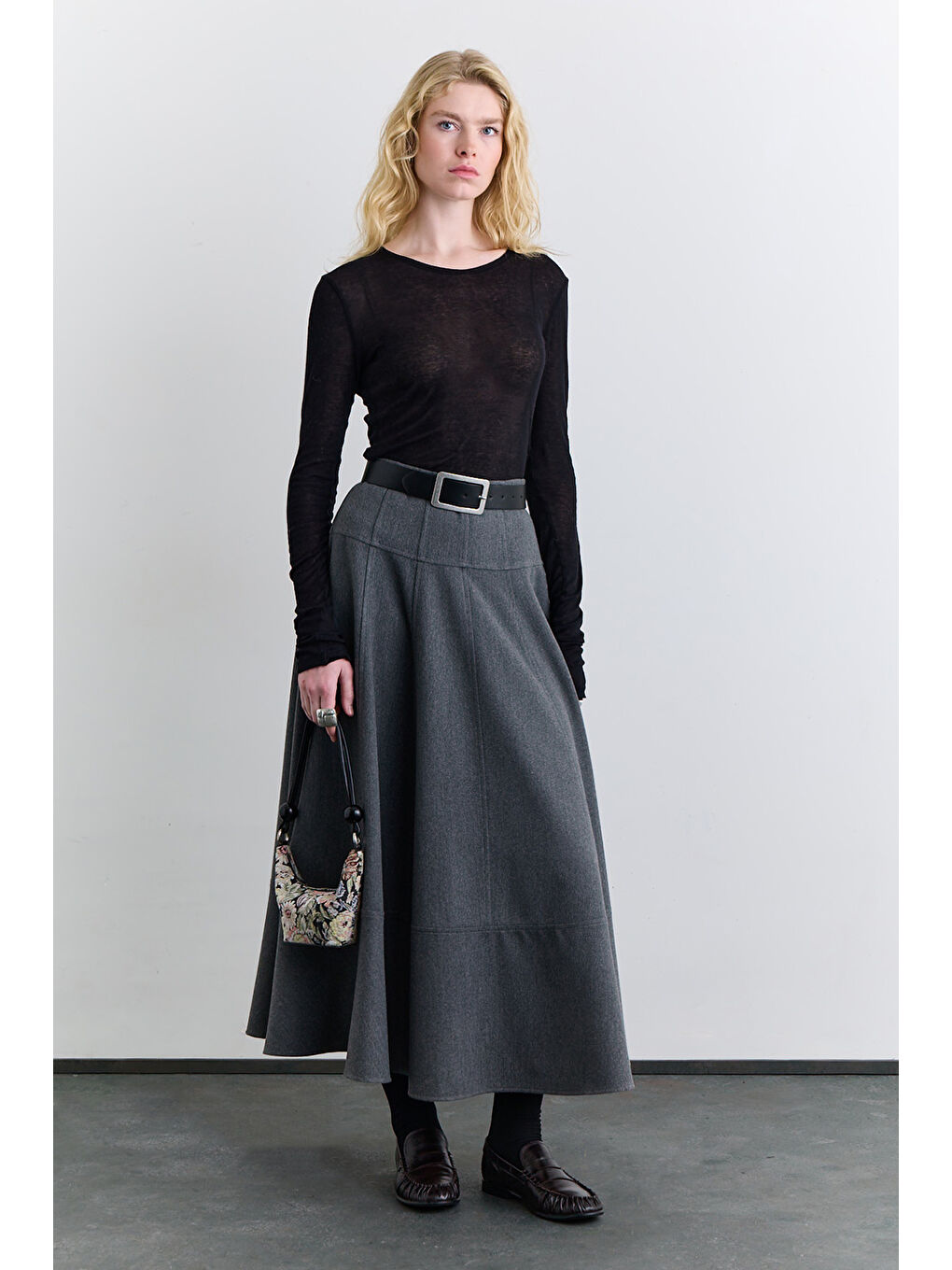 Kup Detaylı Geniş Etek Gri-1