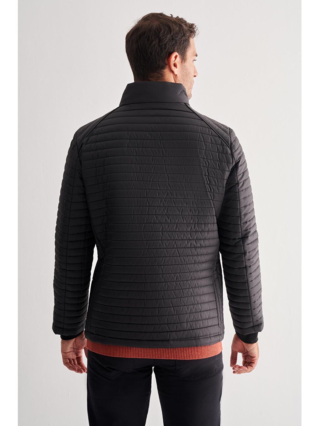 Siyah Dik Yaka Tam Astar Casual Slim Fit Kapitone Dolumlu Mont 1007255264-4