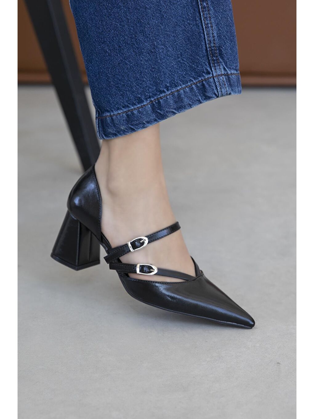 Stana Kadın Kırışık Deri Topuklu Ayakkabı Siyah-1