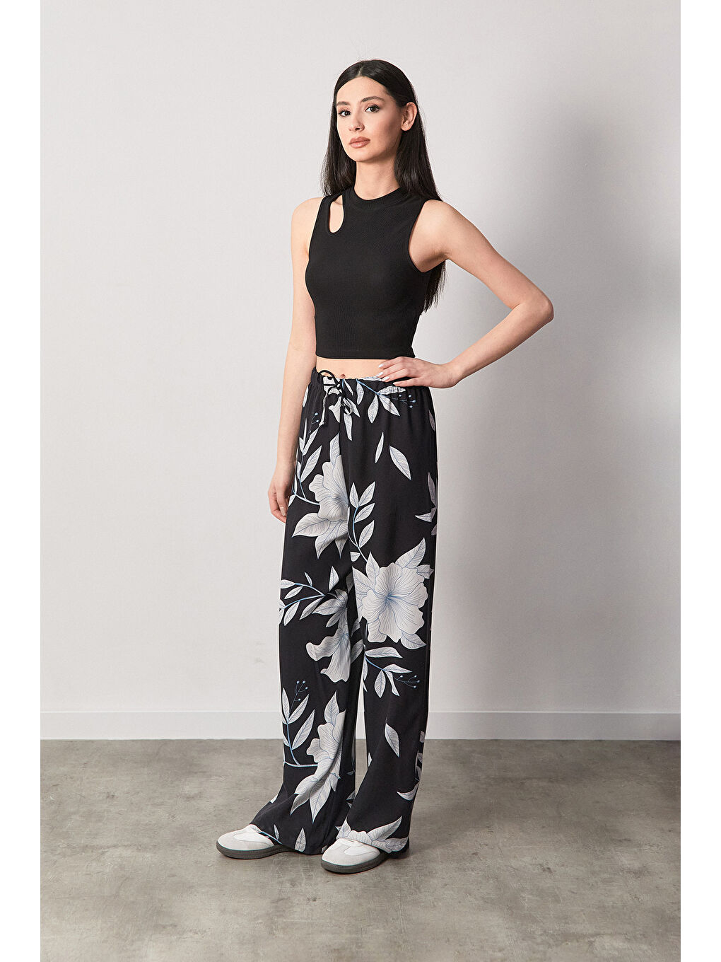 Ekru Üçgen Desenli Beli Lastikli Palazzo Pantolon-2