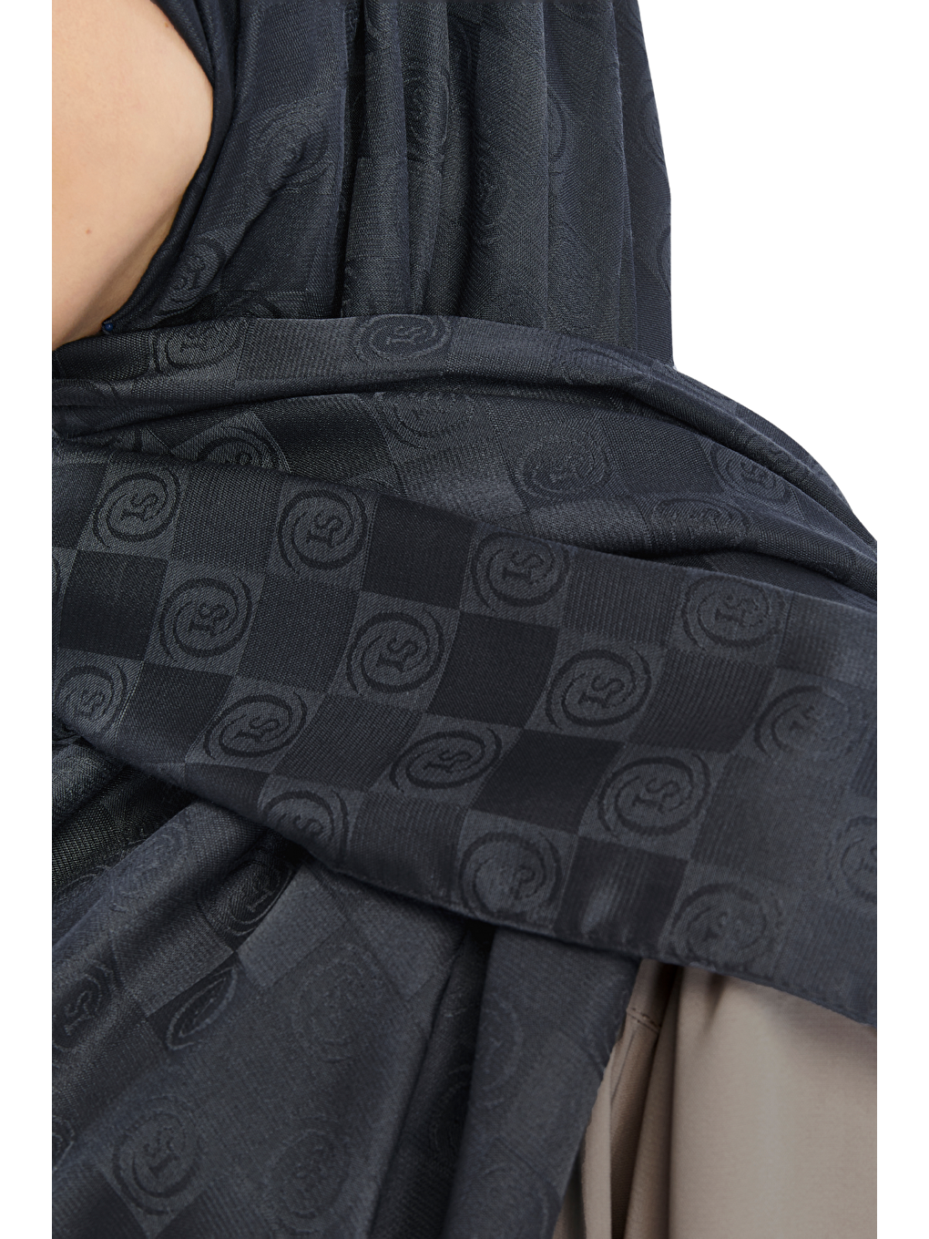 Antrasit Monogram Dama Desen Şal-1