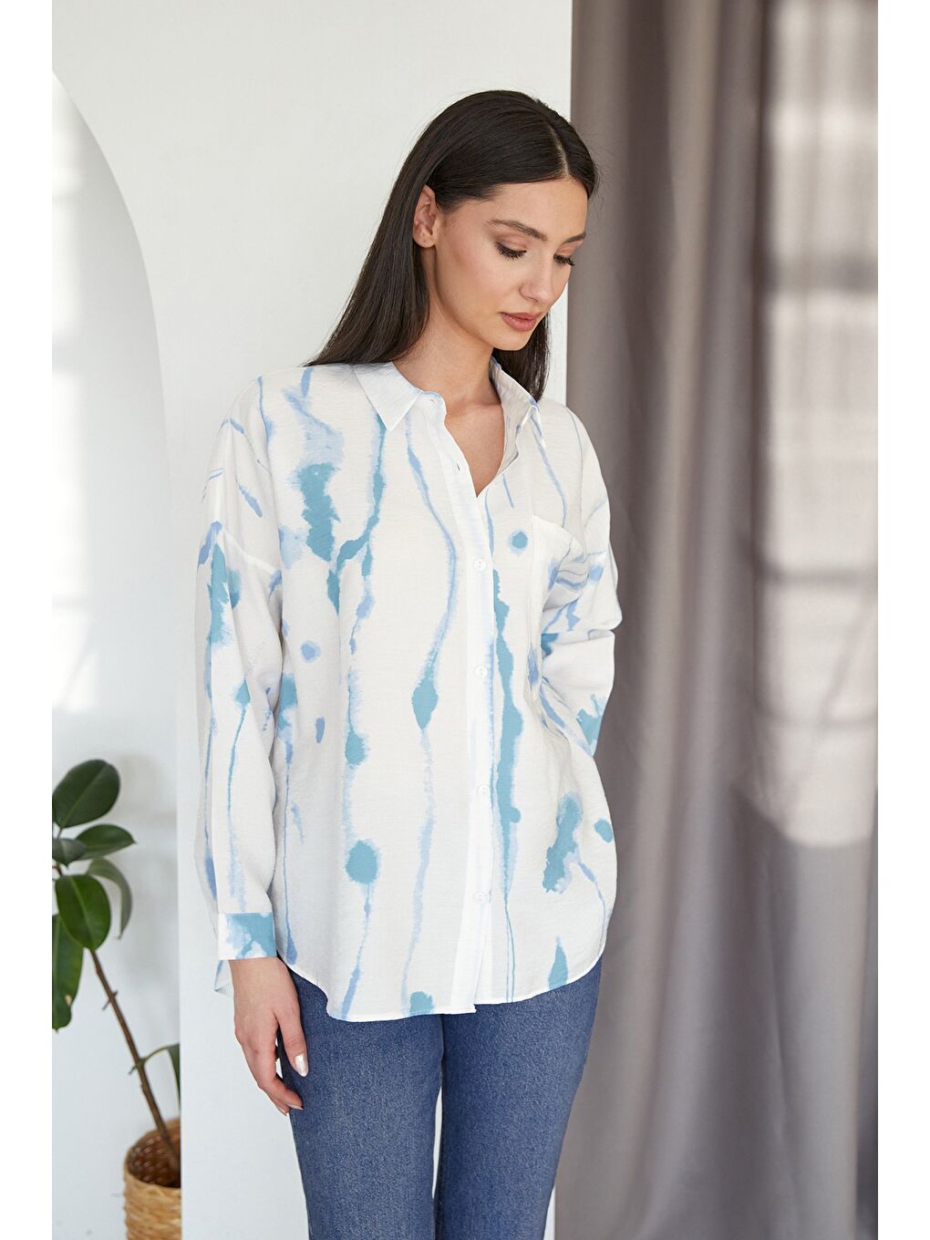 Mavi Batik Desenli Tek Cepli Oversize Gömlek