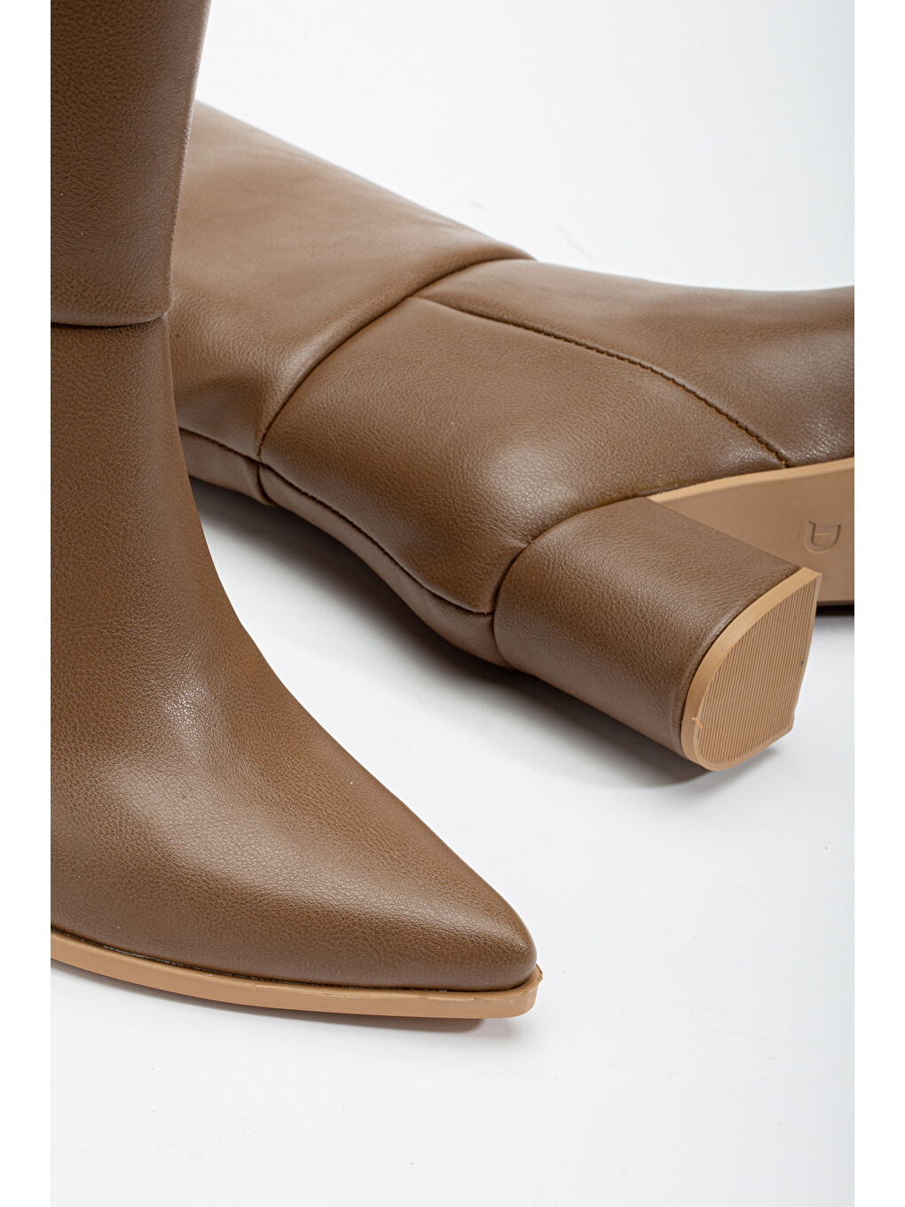 Kahverengi Kadın Vizon Cilt Termo Taban Sivri Burunlu Kalın Topuklu Çizme-3