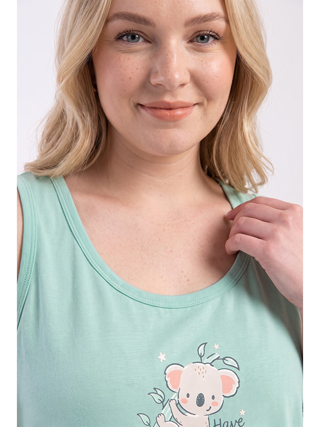 Yeşil Şortlu Kadın Pijama Takımı-1