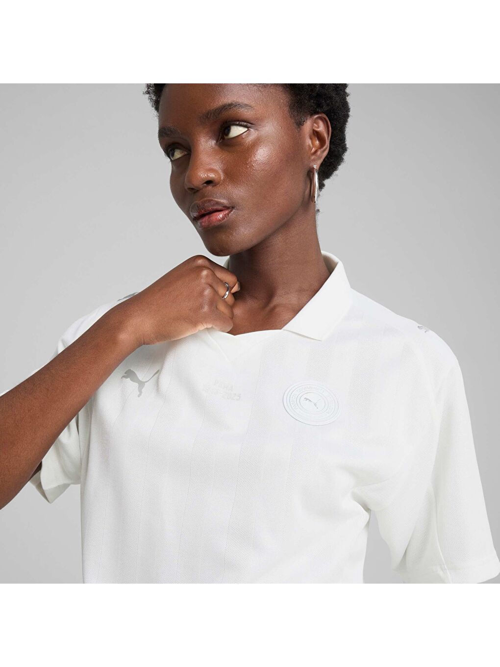 Beyaz Jer-She Football-INSPIRED Kadın Tişört-3