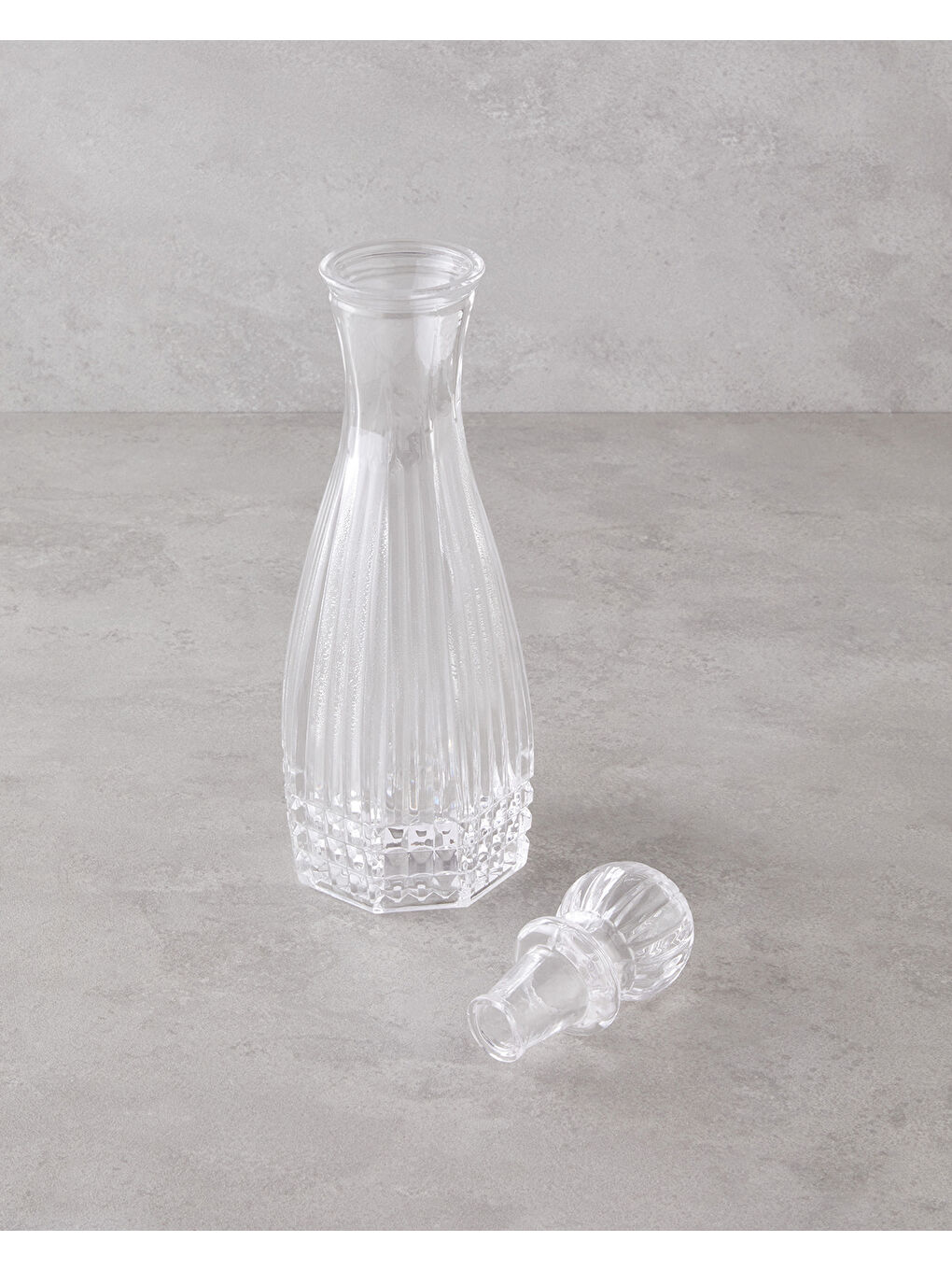 Renksiz Chalice Cam Karaf 1000 ml Şeffaf-1