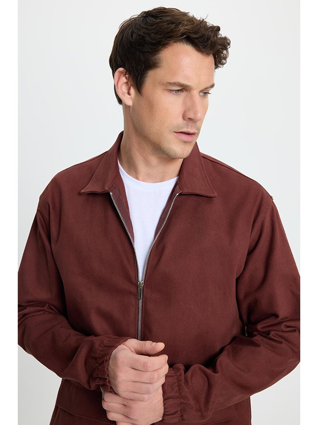 Erkek Relax Fit Rahat Kesim Çift Cep Kapaklı Fermuarlı Beli Lastikli Düz Bordo Ceket-1