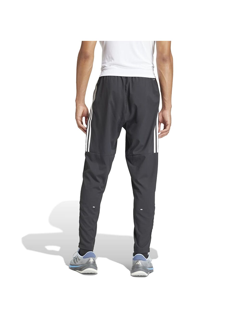 Own The Run Essentials 3 Stripes Erkek Siyah Eşofman Altı-1