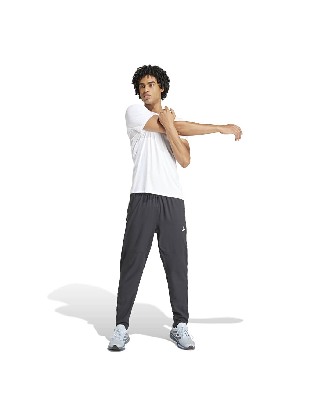 Own The Run Essentials 3 Stripes Erkek Siyah Eşofman Altı-2