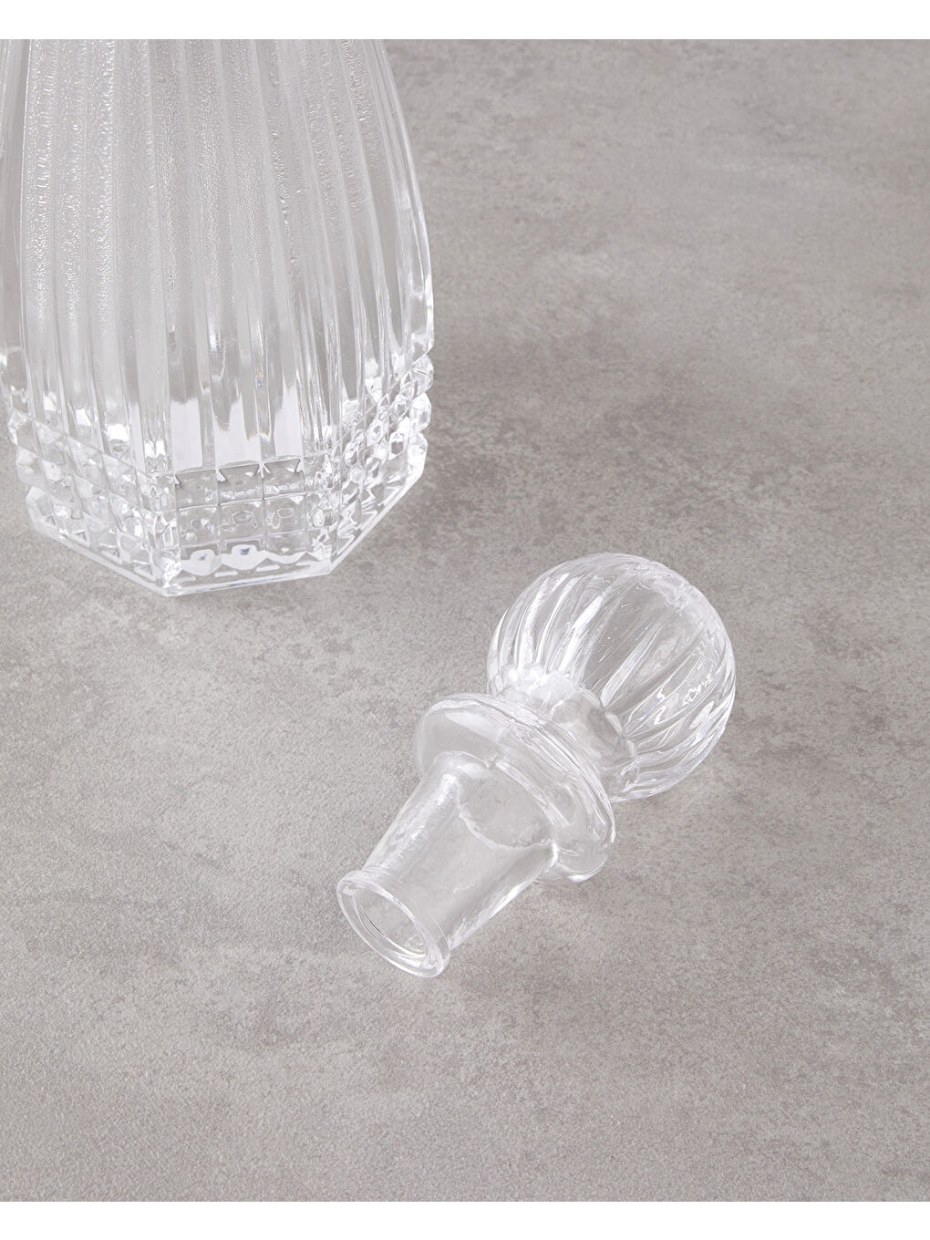 Renksiz Chalice Cam Karaf 1000 ml Şeffaf-2