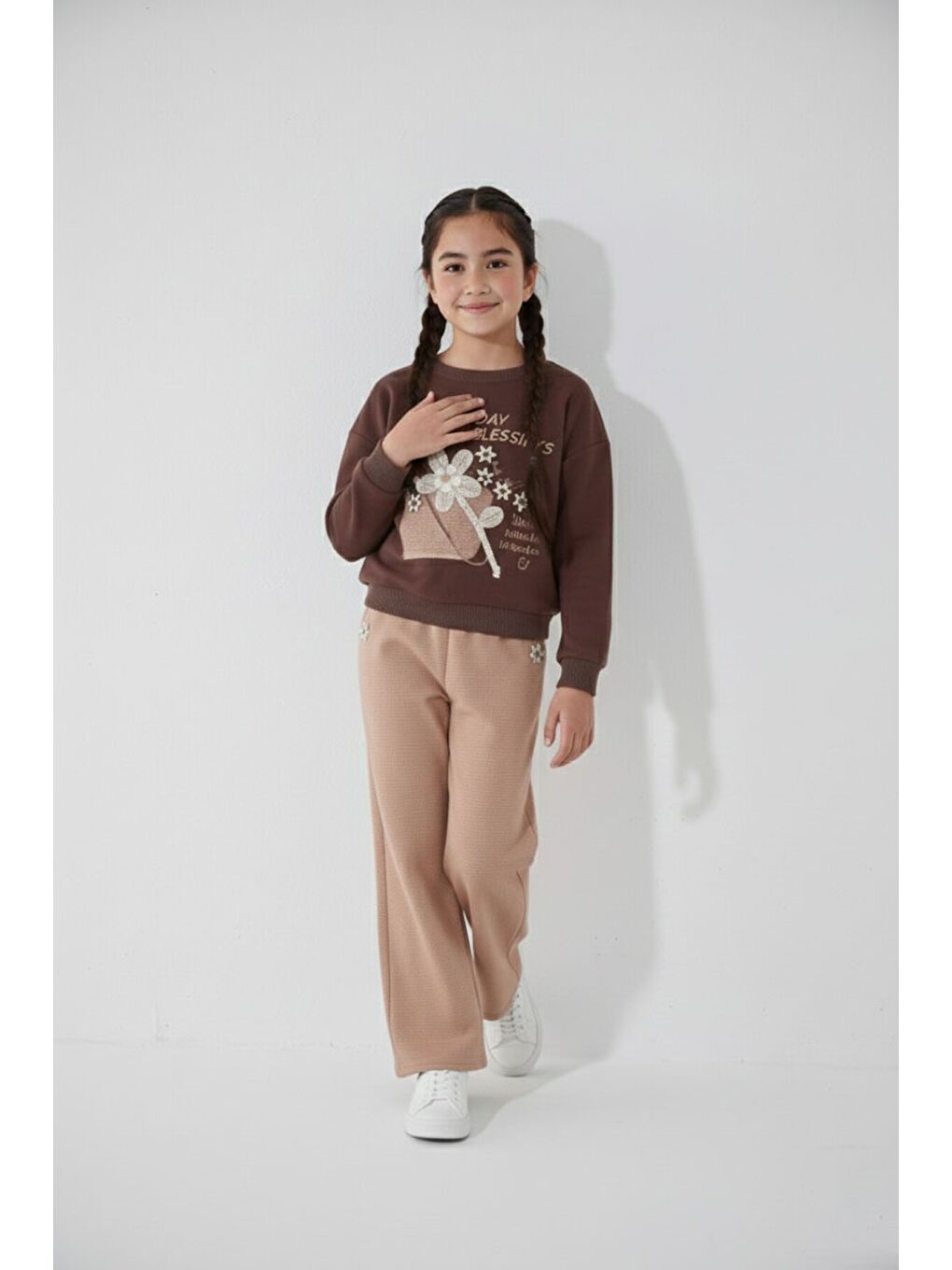 Kahverengi Papatya Nakış Detaylı Jean Pantolonlu Kız Çocuk 2li Takım 23514-1