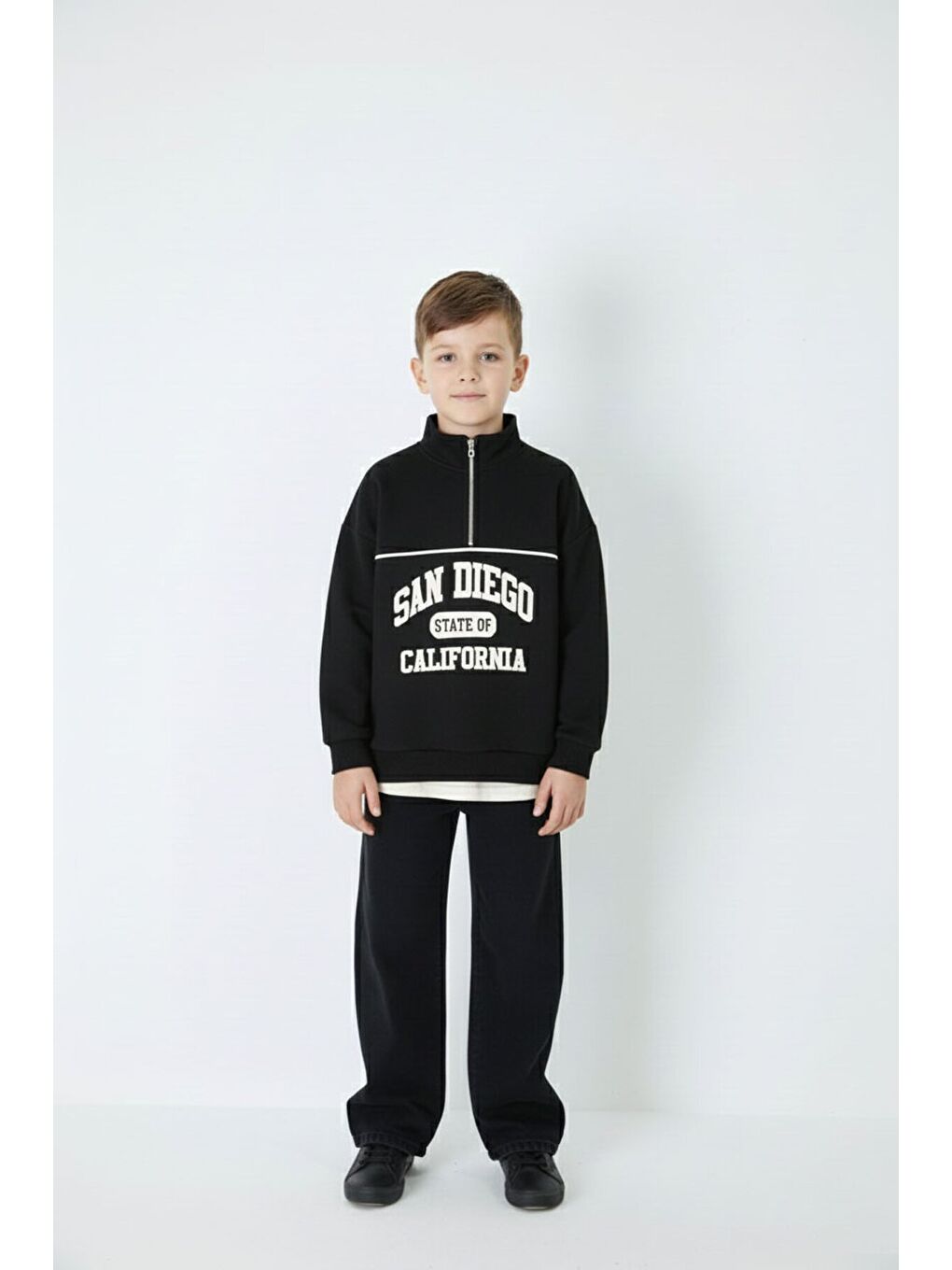 Siyah Yazı Baskılı Yarım Fermuar Sweatshirt ve Pantolonlu Erkek Takım 23509-1