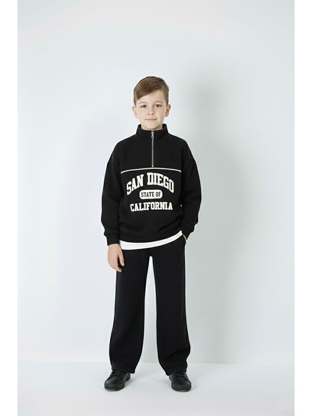 Siyah Yazı Baskılı Yarım Fermuar Sweatshirt ve Pantolonlu Erkek Takım 23509-2