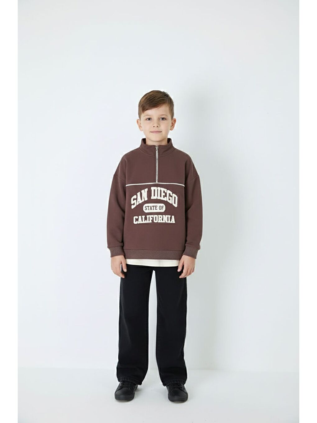 Kahverengi Yazı Baskılı Yarım Fermuar Sweatshirt ve Pantolonlu Erkek Takım 23510-2