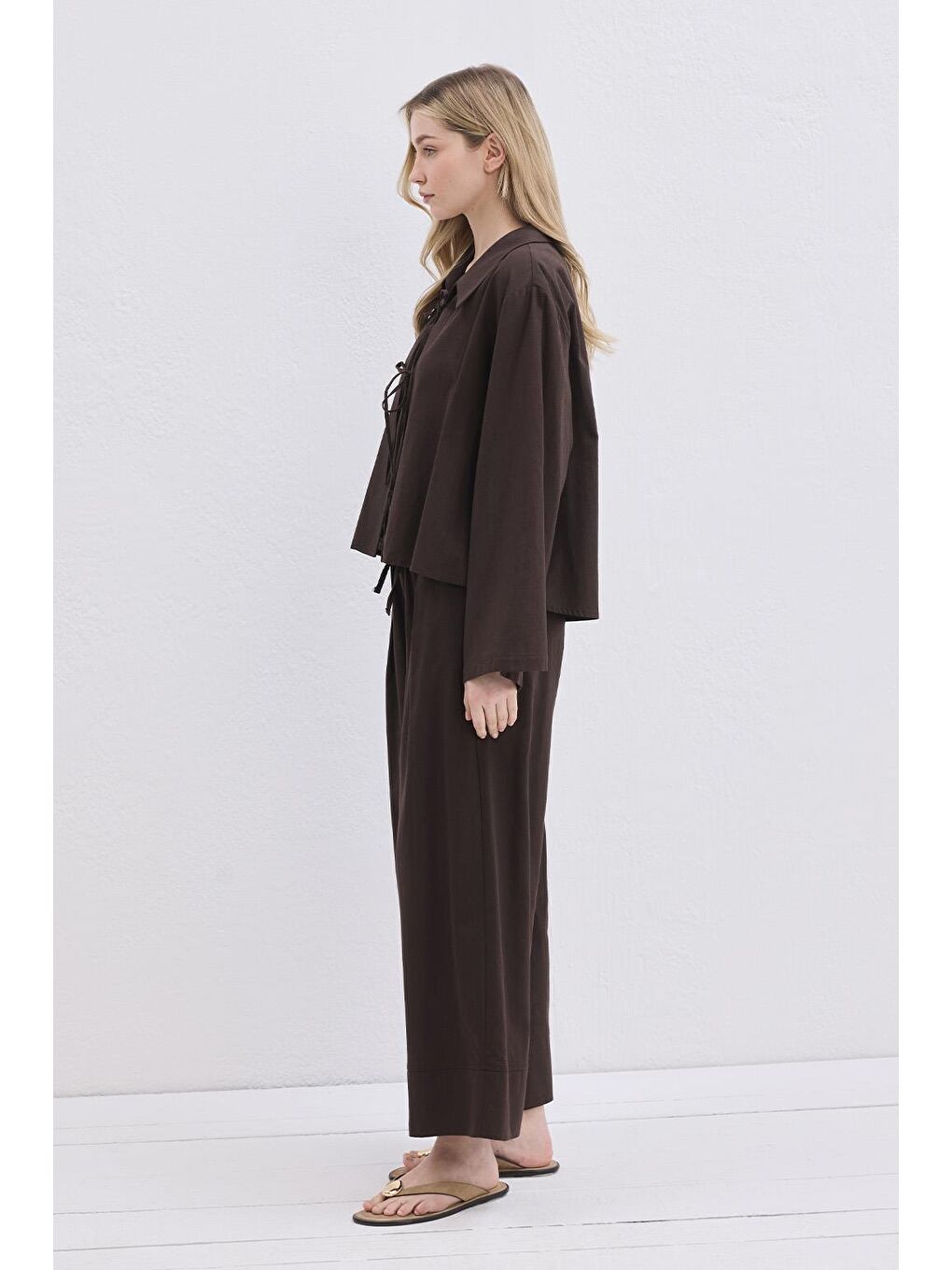 Kahverengi İsabel Yakalı Bağlamalı Gömlek Kahve-6