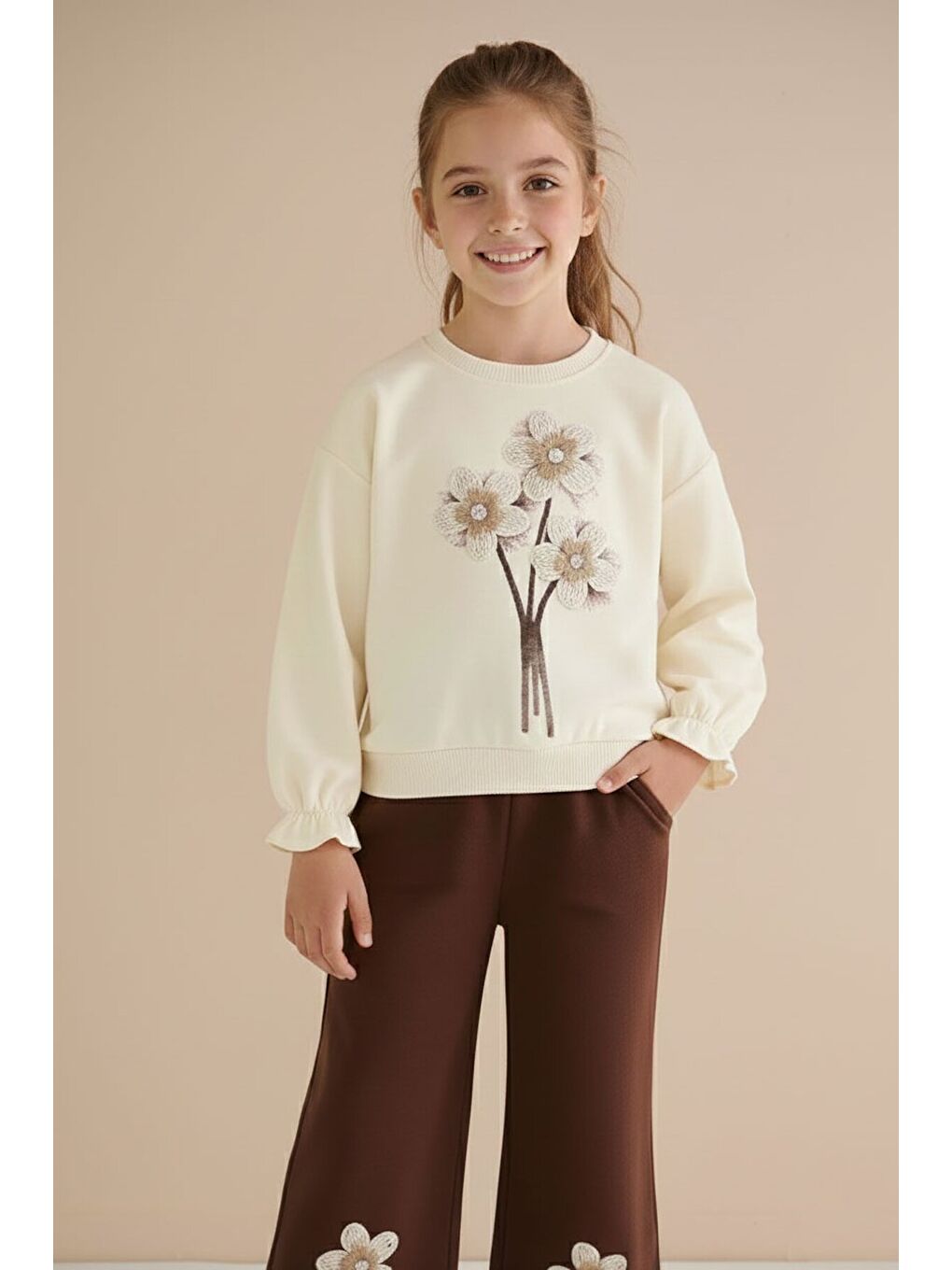 Ekru Krem Çiçek Nakış Detaylı Badili Jean Pantolonlu Kız Çocuk 2li Takım 23511-2