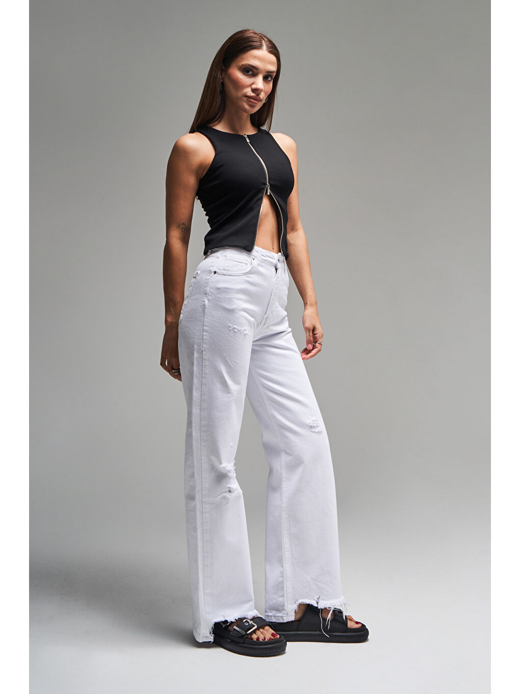 Kadın Beyaz Renk 13s5 2 Straight Fit Yüksek Bel  100 Pamuk Yırtık Detaylı Denim Jean-1