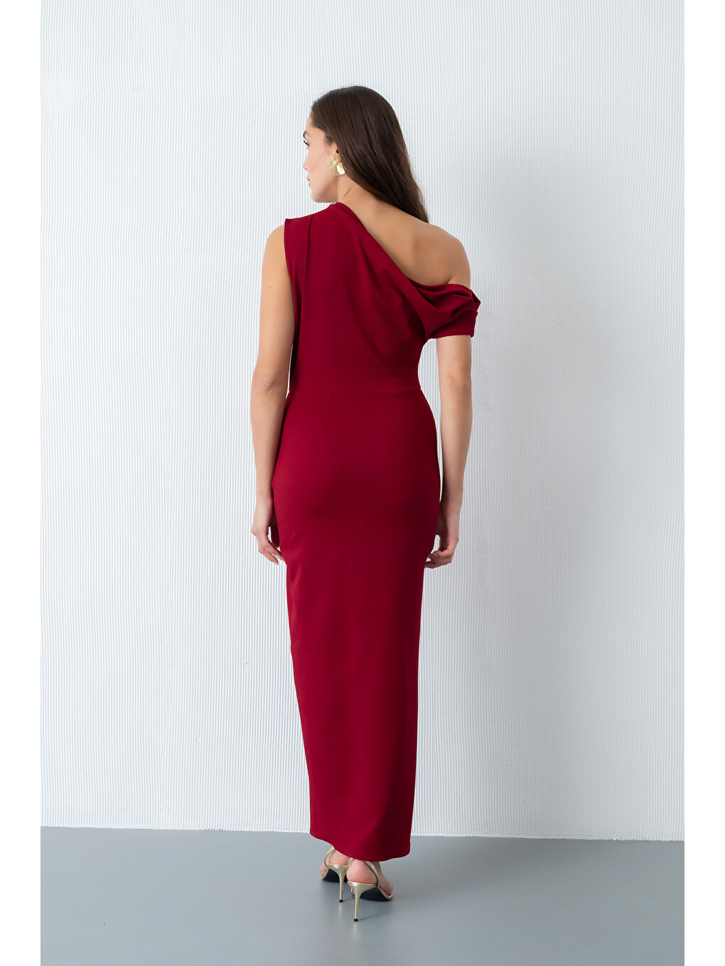 Kadın Bordo Omuz Dekolteli Midi Davet Elbisesi-4