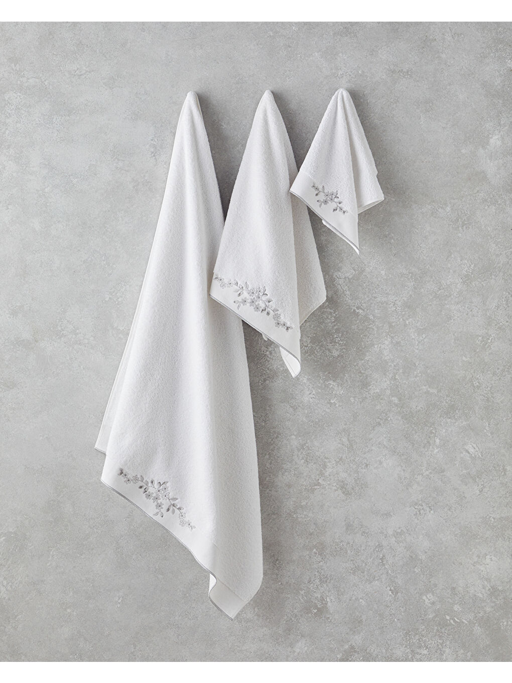 Lisa Pamuklu Nakışlı Yüz Havlusu 50x90 cm Beyaz-2