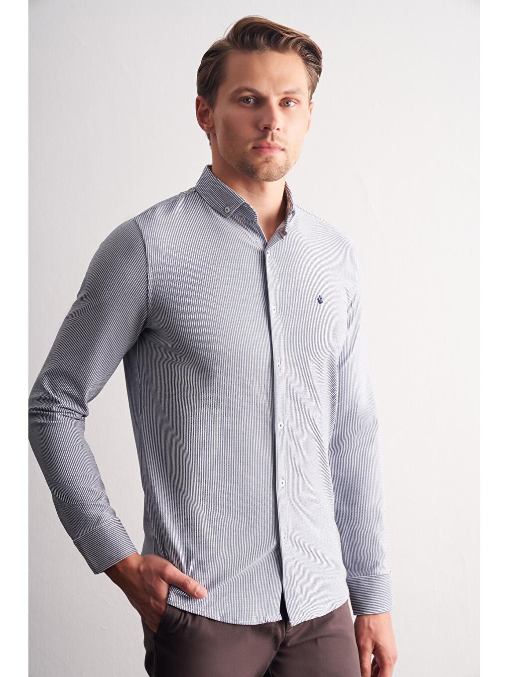 Koyu Lacivert Smart Düğmeli Yaka Uzun Kol Cepsiz Slim Fit Casual Gömlek 1004255166