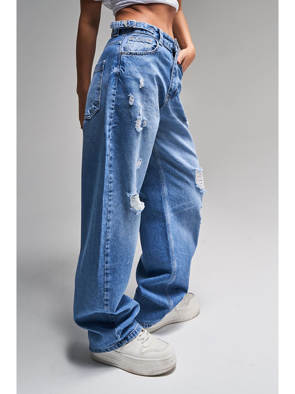 Kadın Mavi Jean Rengi Lotus 10s5-4 Süper Baggy Fit %100 Pamuk Kemer Detaylı Denim Jean-3