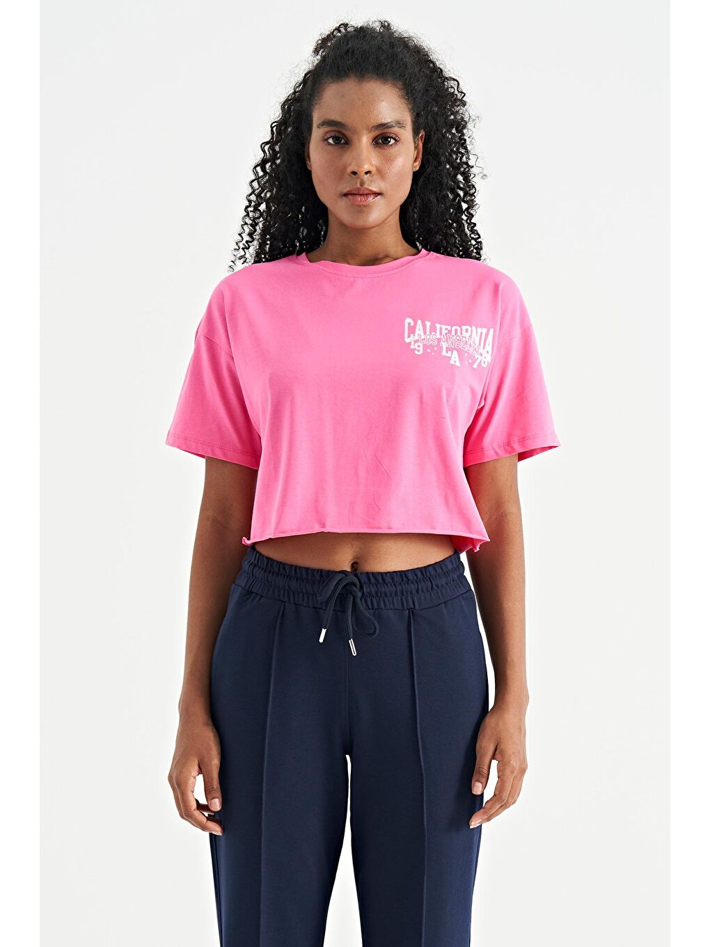 Veryperi Koyu Pembe Şeker Pembe Baskılı Düşük Kol Detaylı Oversize Kadın Crop T-Shirt - 02179