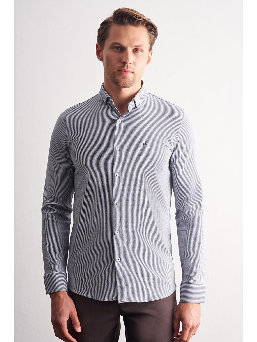 Koyu Lacivert Smart Düğmeli Yaka Uzun Kol Cepsiz Slim Fit Casual Gömlek 1004255166-2