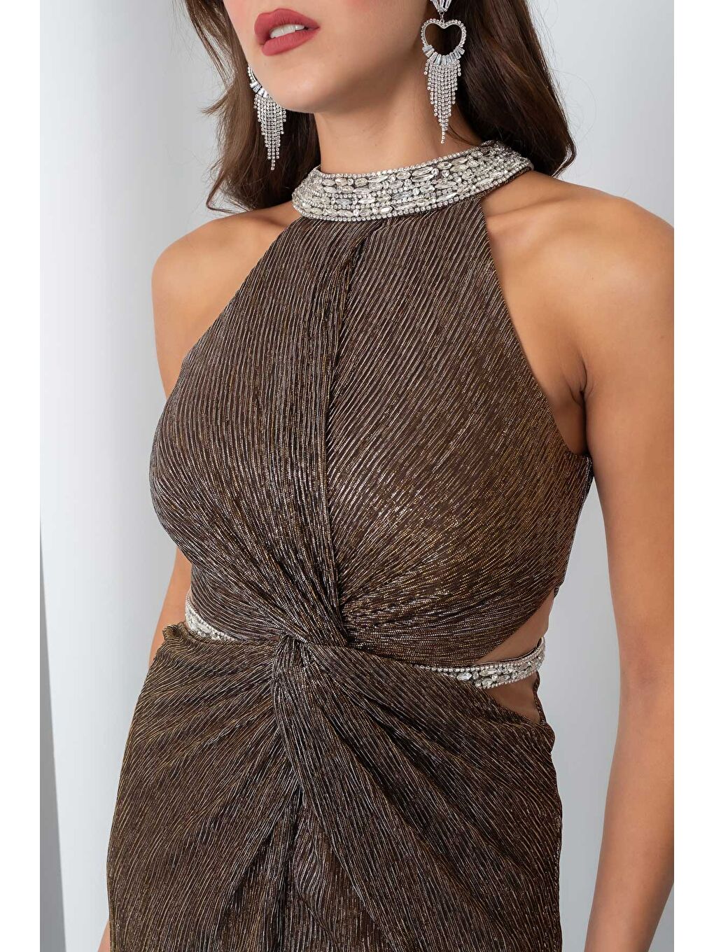 Kadın Kahverengi Halter Yaka Taşlı Uzun Abiye Elbise-1