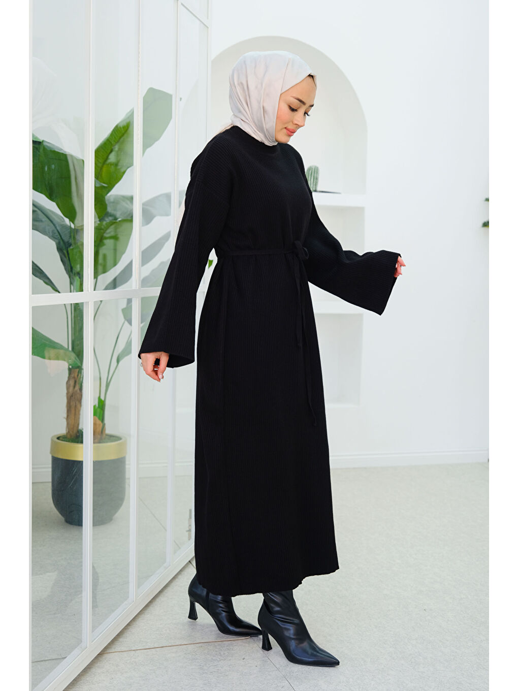 Bel Bağlamalı Elbise Siyah-3