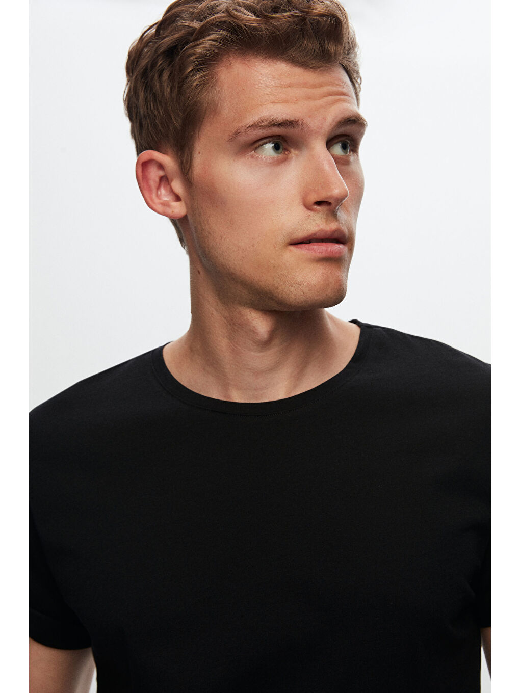 Slim Fit Siyah Bisiklet Yaka %100 Pamuklu Nefes Alabilen T-Shirt-1