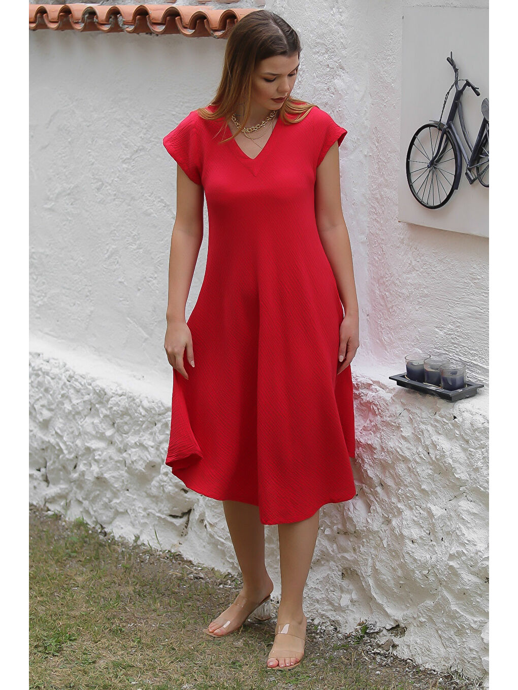 Organik Pamuk Kırmızı V Yaka Düşük Kol Oval Etekli Midi Boy Dokuma Casual Müslin Elbise-1