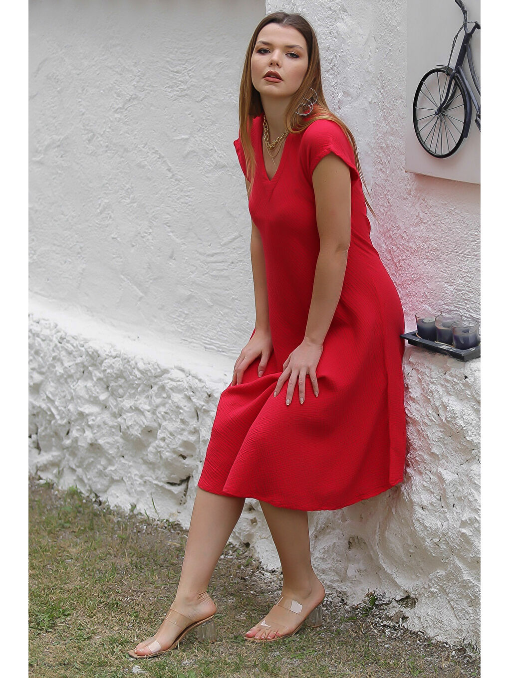 Organik Pamuk Kırmızı V Yaka Düşük Kol Oval Etekli Midi Boy Dokuma Casual Müslin Elbise-2