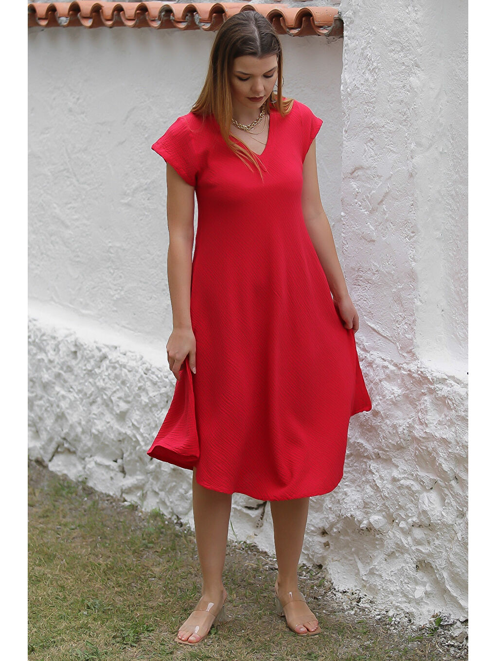 Organik Pamuk Kırmızı V Yaka Düşük Kol Oval Etekli Midi Boy Dokuma Casual Müslin Elbise-4