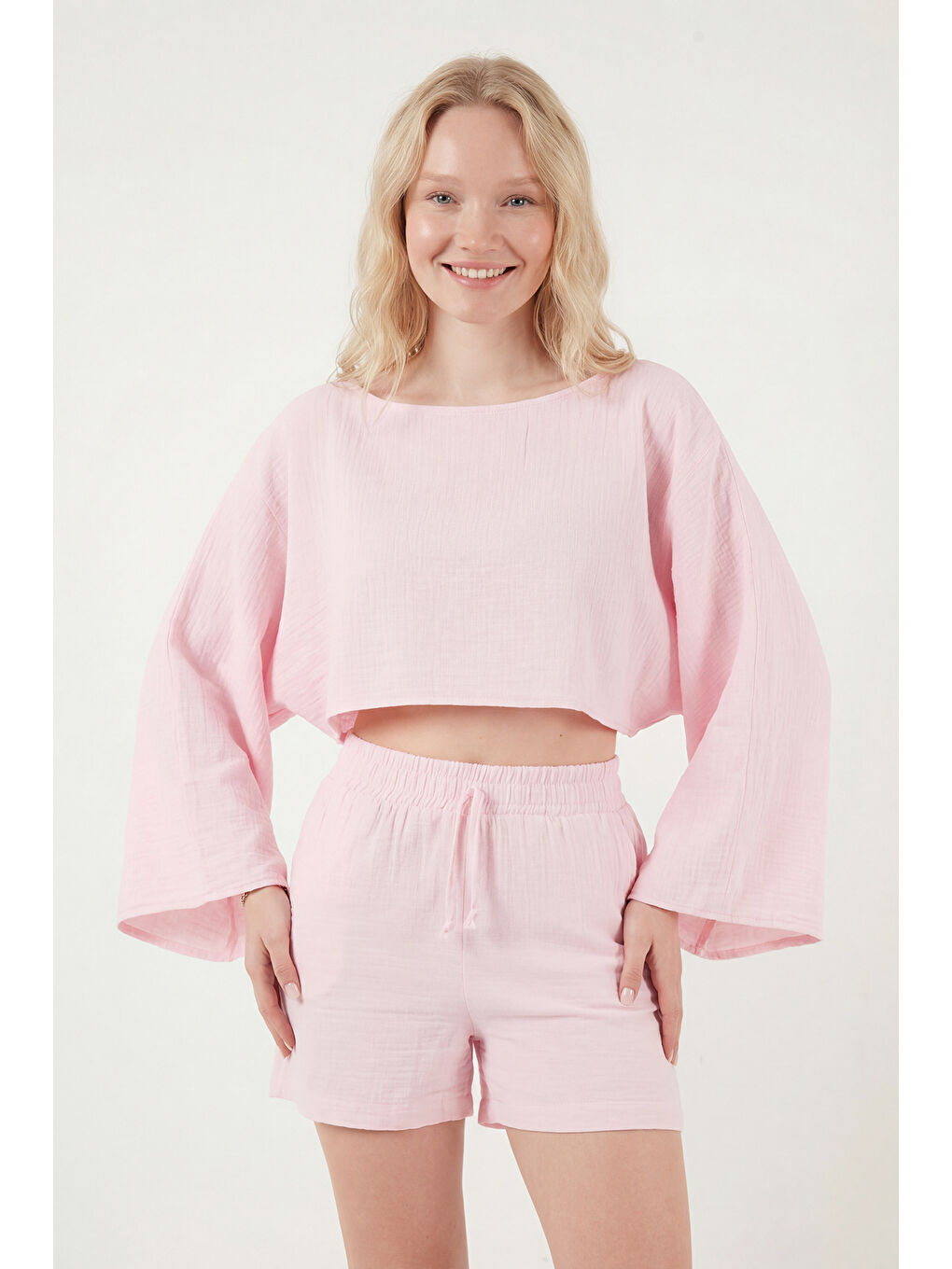 Pembe Pamuklu Comfort Fit Yuvarlak Yaka Şortlu Kadın Müslim Takım 5866317-2