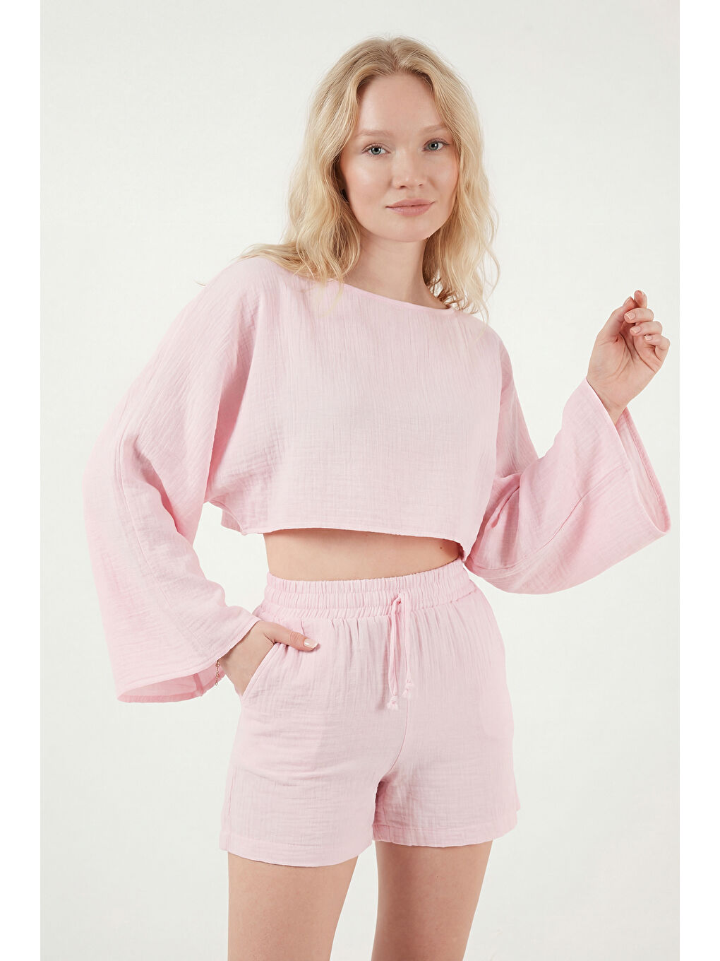 Pembe Pamuklu Comfort Fit Yuvarlak Yaka Şortlu Kadın Müslim Takım 5866317-3