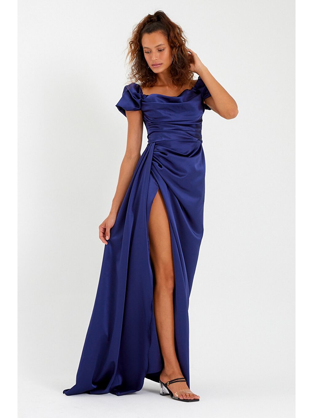 Kadın Lacivert Kayık Yaka Kuyruklu Uzun Saten Abiye & Mezuniyet Elbisesi-3