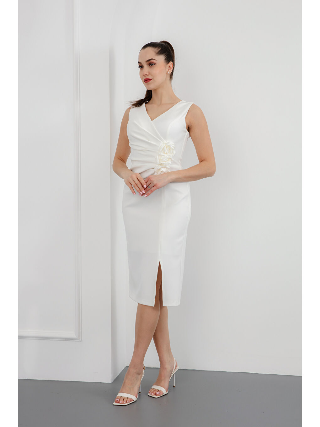 Kadın Beyaz Çiçek Detaylı Söz Nişan Nikah Abiye Elbise-1