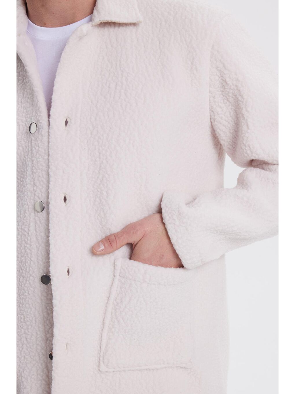 Erkek Regular Fit Rahat Kesim Pelüş Çıtçıtlı Torbalı Çift Cepli Ekru Ceket Gömlek-2