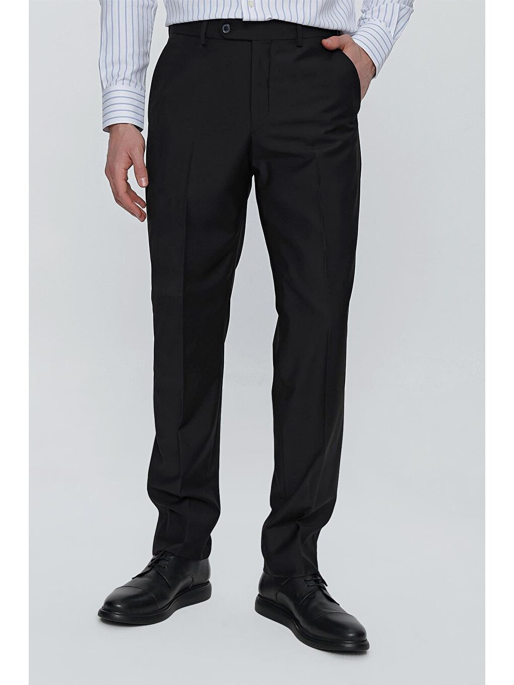 Siyah Esnek Yandan Cepli Comfort Fit Classic Erkek Pantolon 1003245005