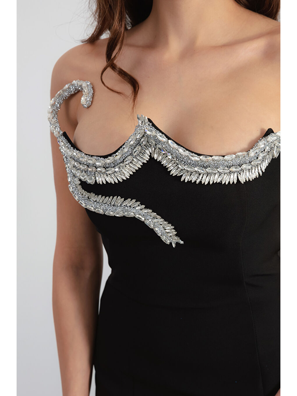 Kadın Siyah Taşlı Yırtmaçlı Uzun Abiye Elbise-3