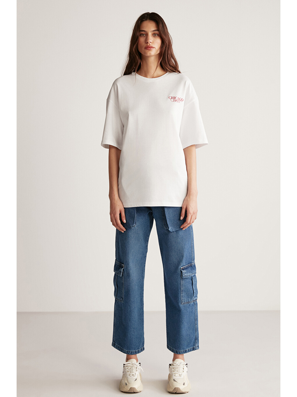 Beyaz JANNA Kadın Şehir Temalı Ön Ve Arka Baskı Detaylı Oversize Fit Bisiklet Yaka BEYAZ-KIRMIZI T-Shirt-3