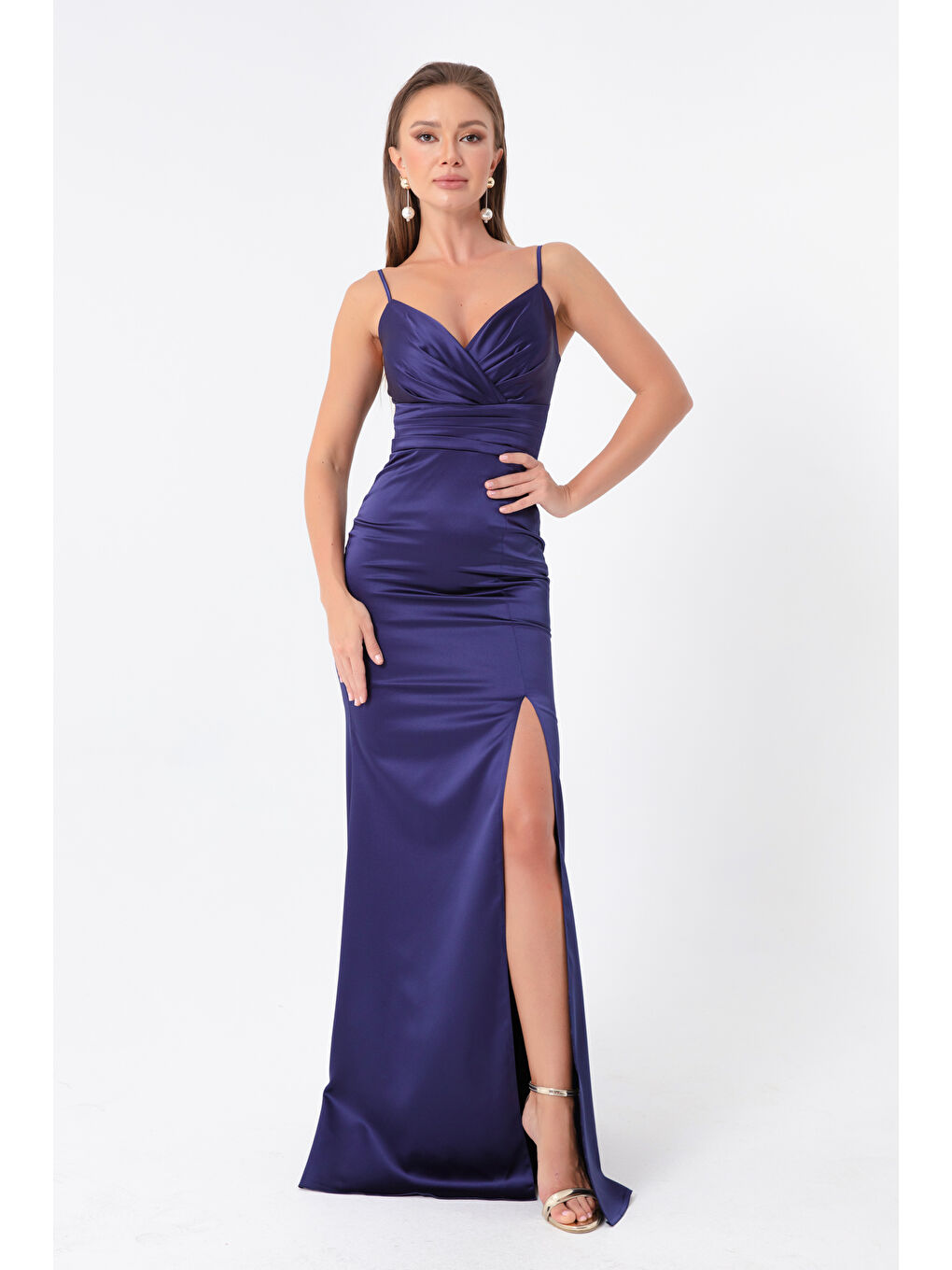 Kadın Lacivert Askılı Yırtmaçlı Uzun Saten Abiye & Mezuniyet Elbisesi-3