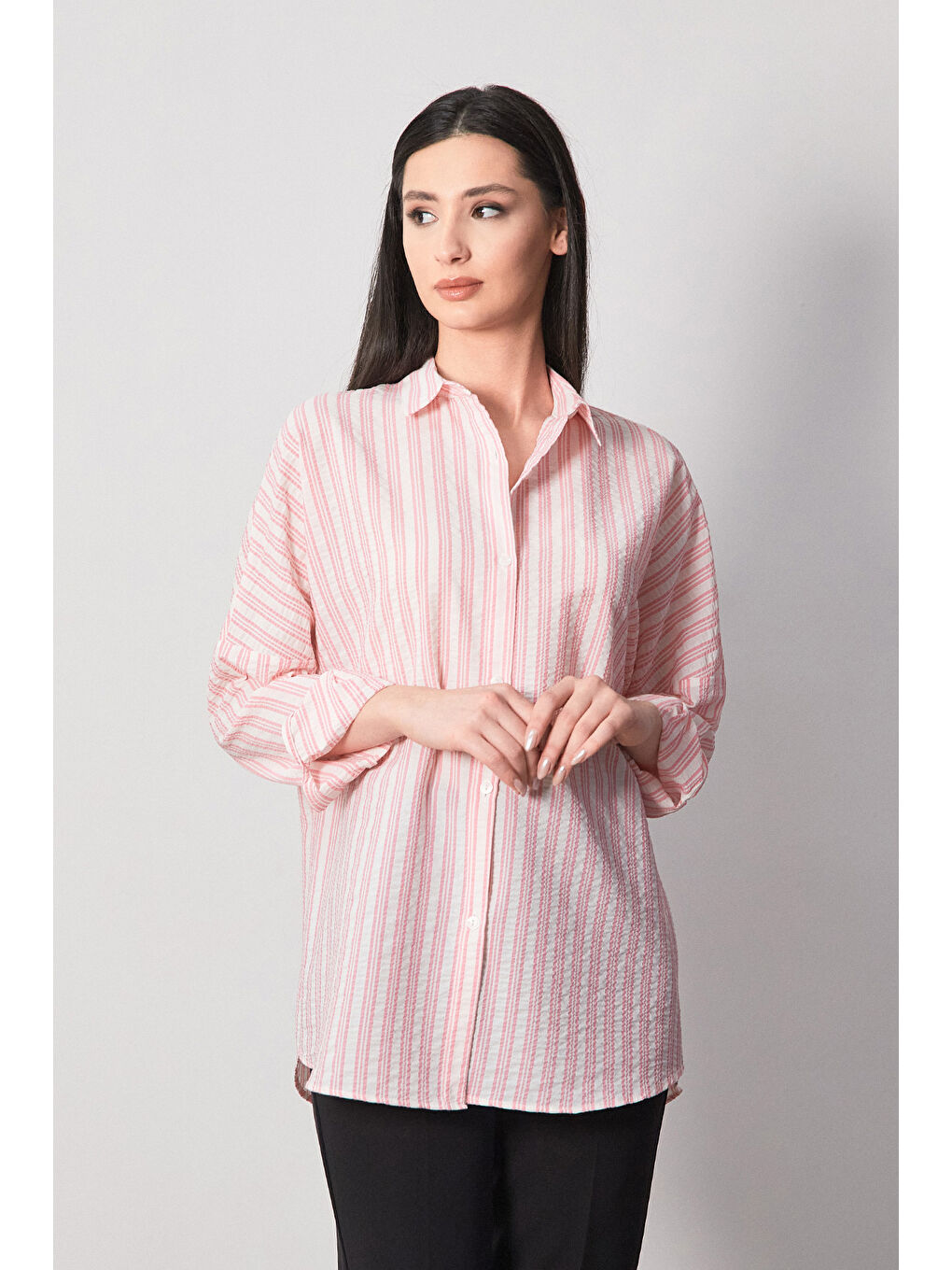 Pembe Çizgili Düğmeli Gömlek-2