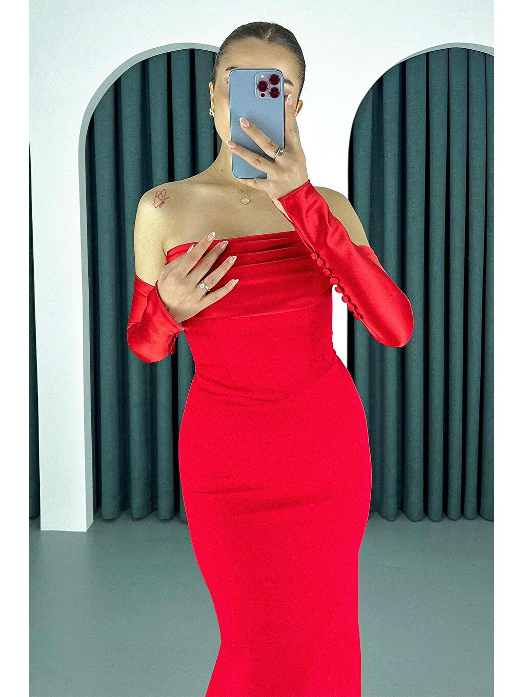 Kadın Kırmızı Yaka Detaylı Balık Abiye Elbise-2