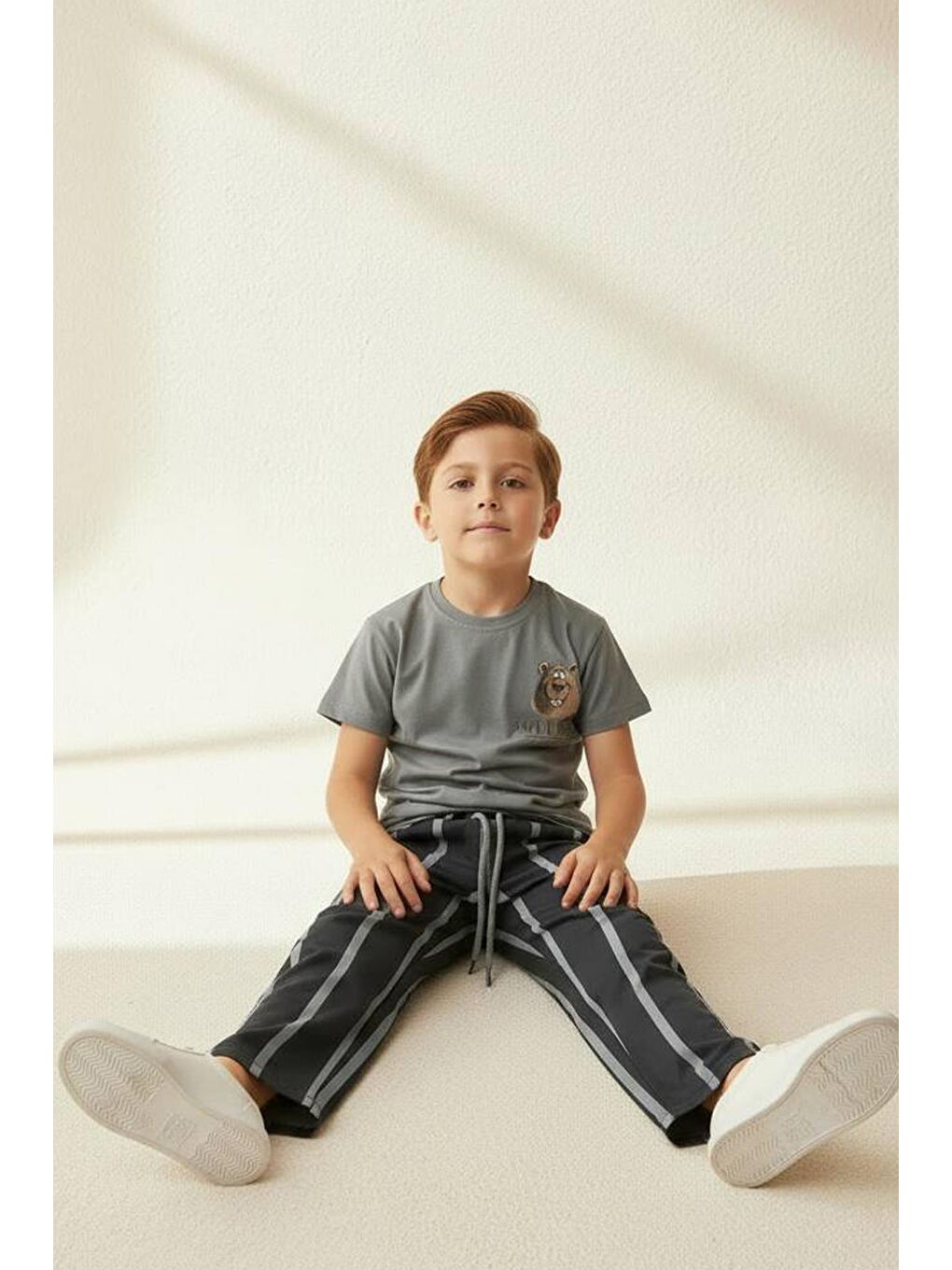 Gri Erkek Çocuk Pamuklu Ayıcık Baskılı T-Shirt Ve Çizgili Eşofman Altı 2'Li Takım-2