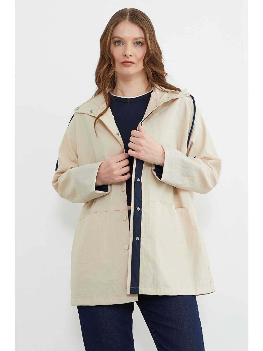 Bej Çıtçıtlı Kapüşonlu Paraşüt Kumaş Ceket-3