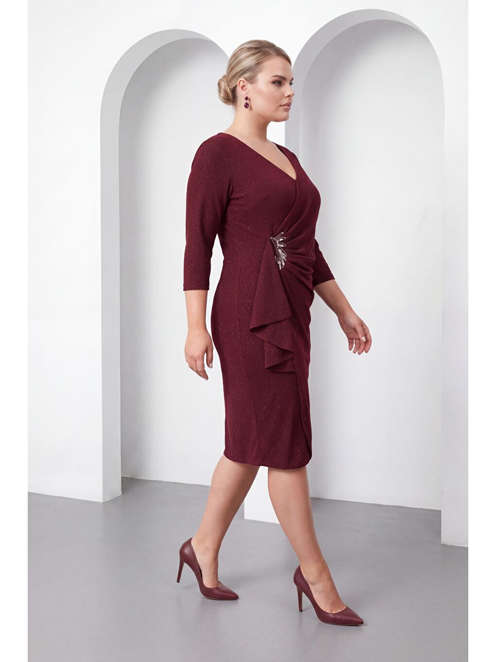 Kadın Bordo V Yaka Simli Midi Büyük Beden Abiye Elbise-1