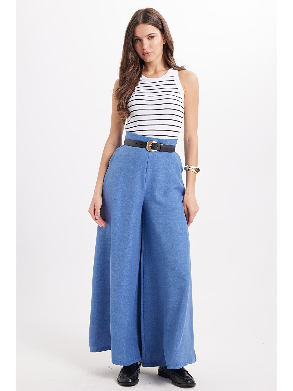 Kadın Slim Fit Dar Kesim Pamuklu Askılı Bisiklet Yaka Çizgili Beyaz Crop Atlet-1